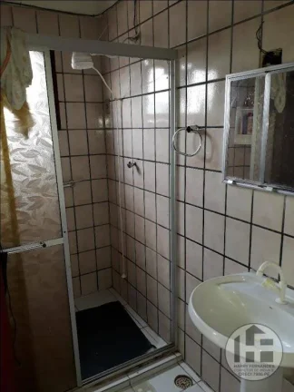 Imagem Casa de dois pavimentos, 360m, com 4 quartos, localizada em Campo Grande, Recife - Pernambuco.