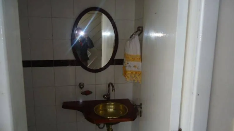 Imagem Casa para Venda - 400m², 4 dormitórios, sendo 1 suites, 4 vagas - Jardim Sabará