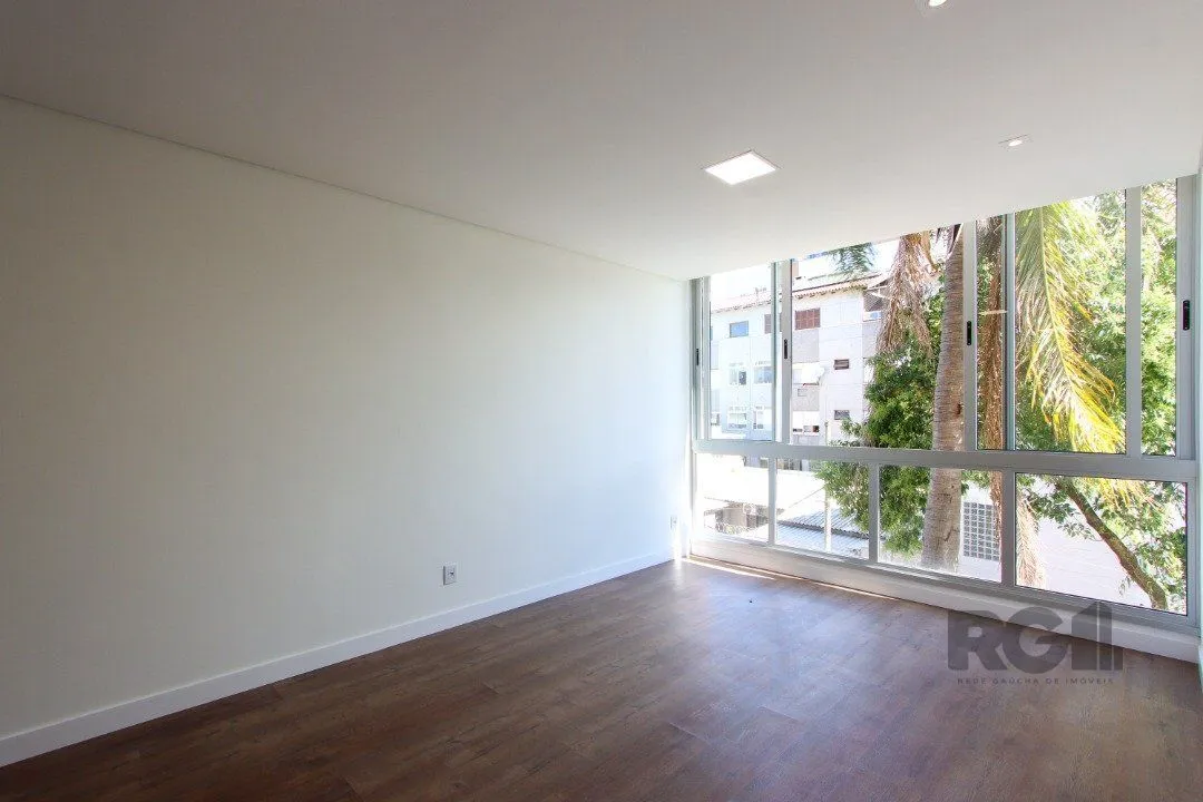 Imagem Apartamento em Porto Alegre no Bairro Petrópolis, de 2 quartos, GARDEN , semi mobiliado