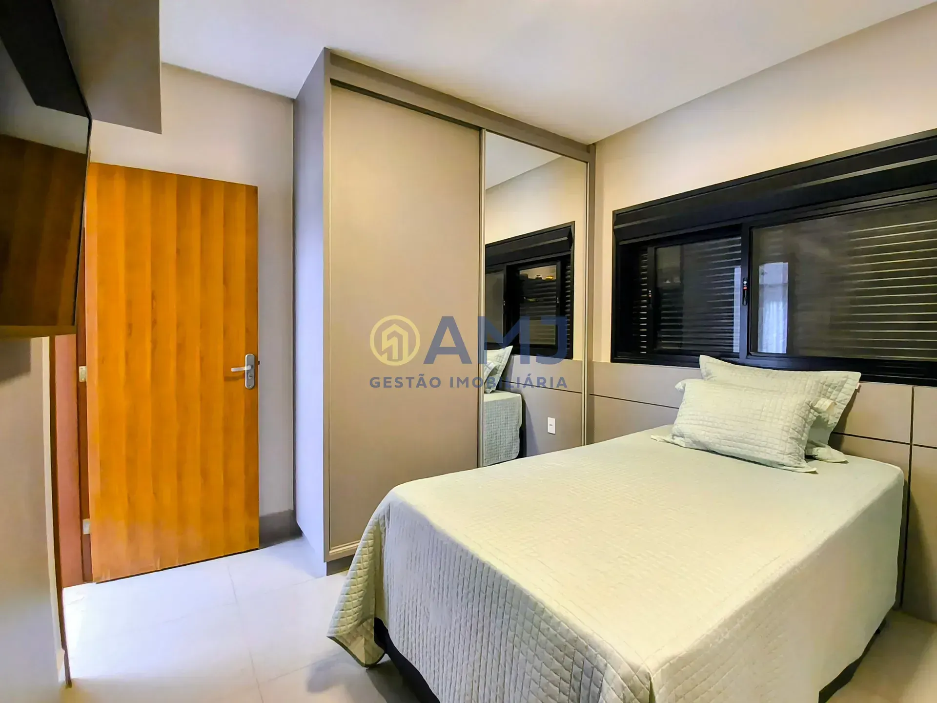Imagem Sobrado à venda no Residencial Goiânia Golfe Clube- Portal do Sol Green