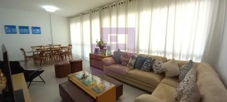 Imagem Impecável. Pitangueiras!!!
