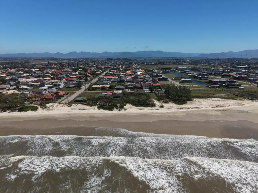 Imagem Sobrado 4 Dormitórios - Bairro Remanso