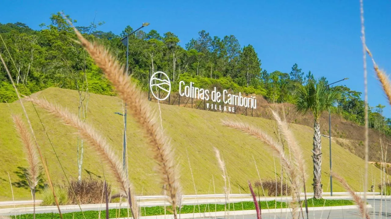 Foto do imóvel Loteamento à venda com 300m2 por R$ 750.000,00