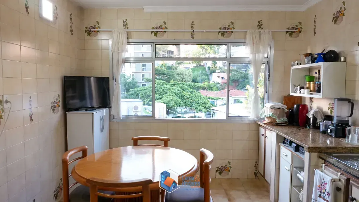 Imagem Sobrado para venda em Vila Madalena com 3 quartos, sendo 1 suíte, 322m²