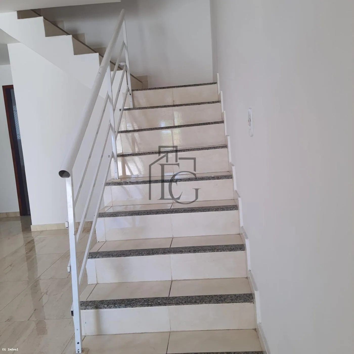 Imagem Casa para Venda em Araruama, Alto da Boa Vista, 2 dormitórios, 2 suítes, 1 banheiro, 2 vagas