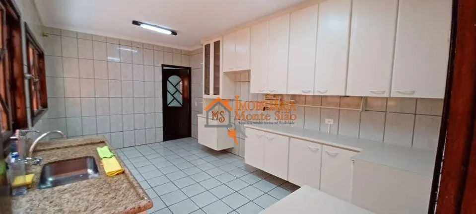 Imagem Sobrado com 3 dormitórios à venda, 220 m² por R$ 860.000,00 - Parque Renato Maia - Guarulhos/SP