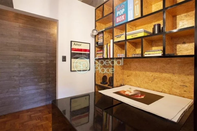 Imagem Ap reformado e moderno em predinho super charmoso dos anos 60. São 102m² de área privativa, 2 dor...