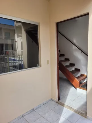 Imagem Casa duplex em condomínio fechado na Praia do Morro com área de lazer