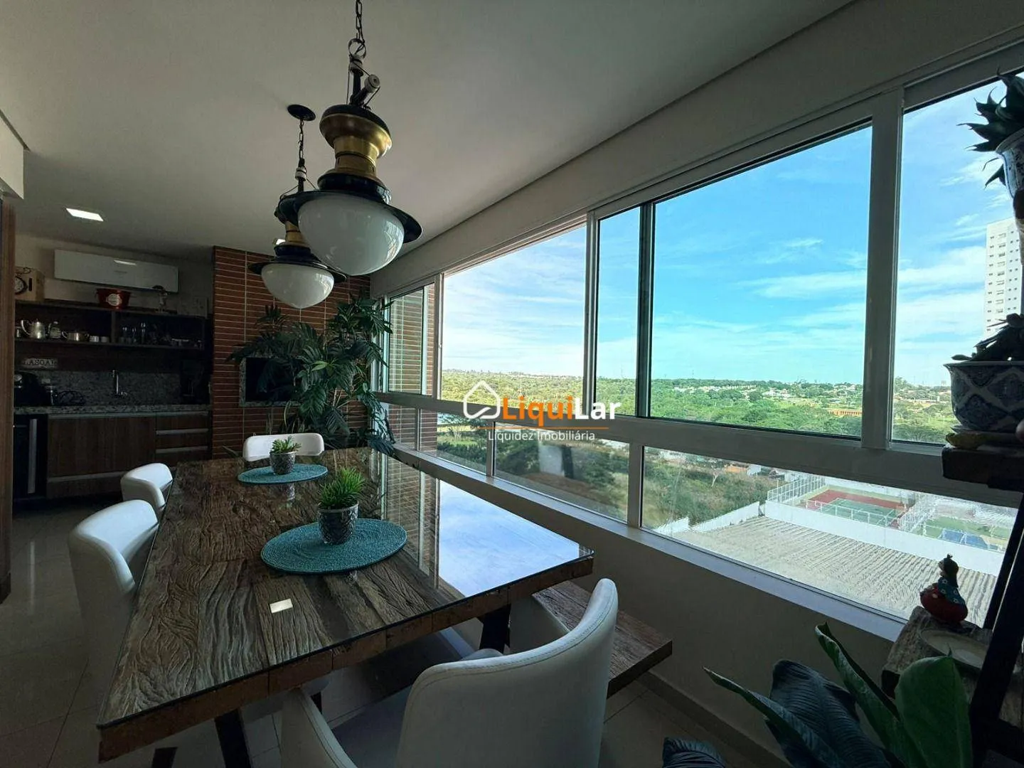 Imagem Apartamento de Alto Padrão no Johan Strauss com 3 Suítes, Planejados e 3 Vagas na Av. Mato Grosso