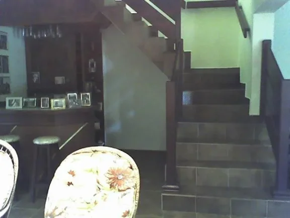 Imagem Excelente casa assobradada em Rio das Pedras, com 4 quartos (sendo 2 suites) com hidromassagem, vara...