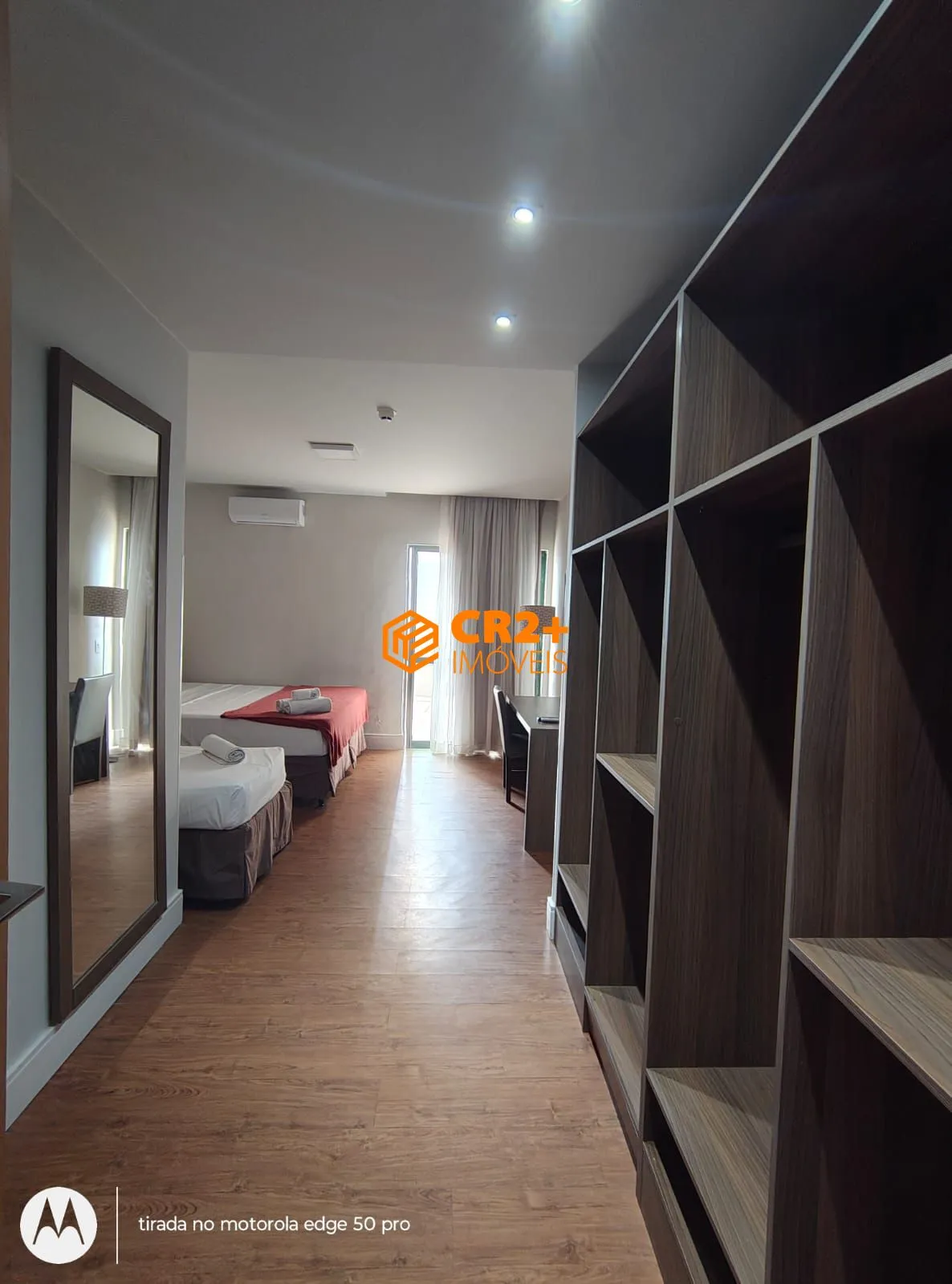 Imagem Vendo COBERTURA 140m2 01 quarto, 02 varandas, 01 vaga de garagem Beira mar em P