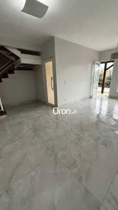 Imagem Sobrado à venda, 165 m² por R$ 660.000,00 - Parque Anhangüera - Goiânia/GO