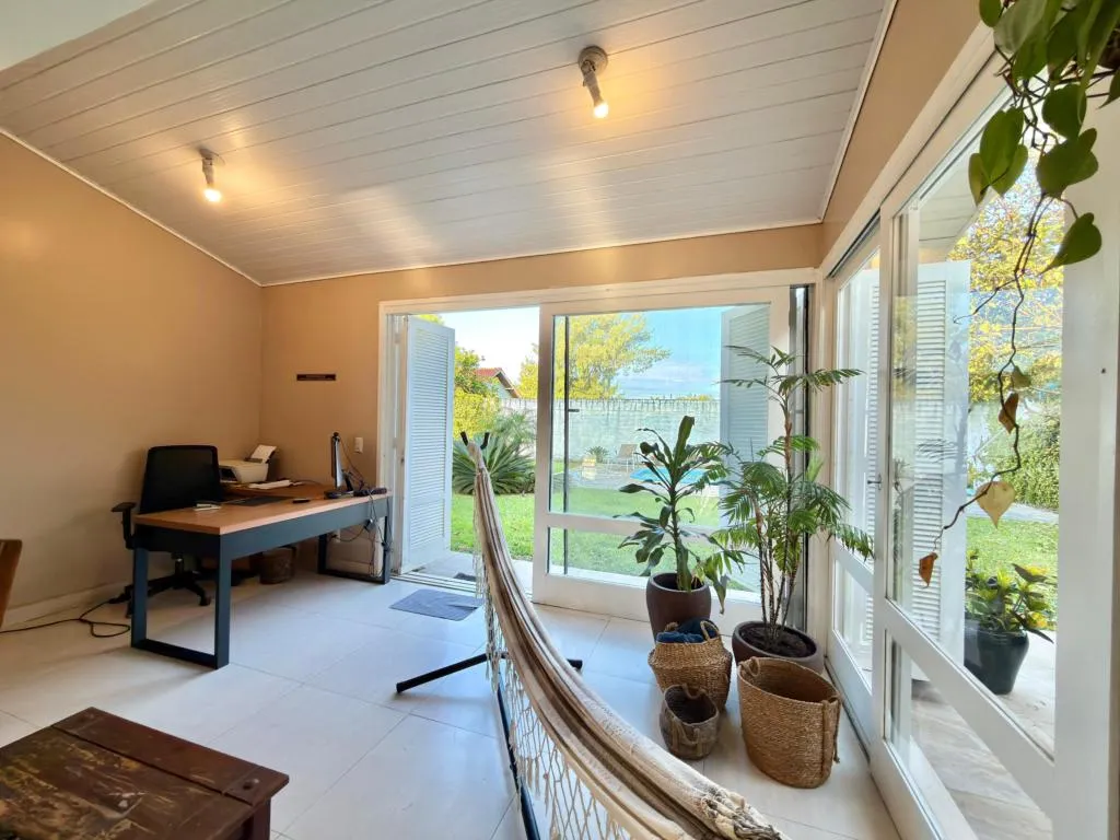 Imagem Casa 3 Dormitórios - Bairro Atlantida