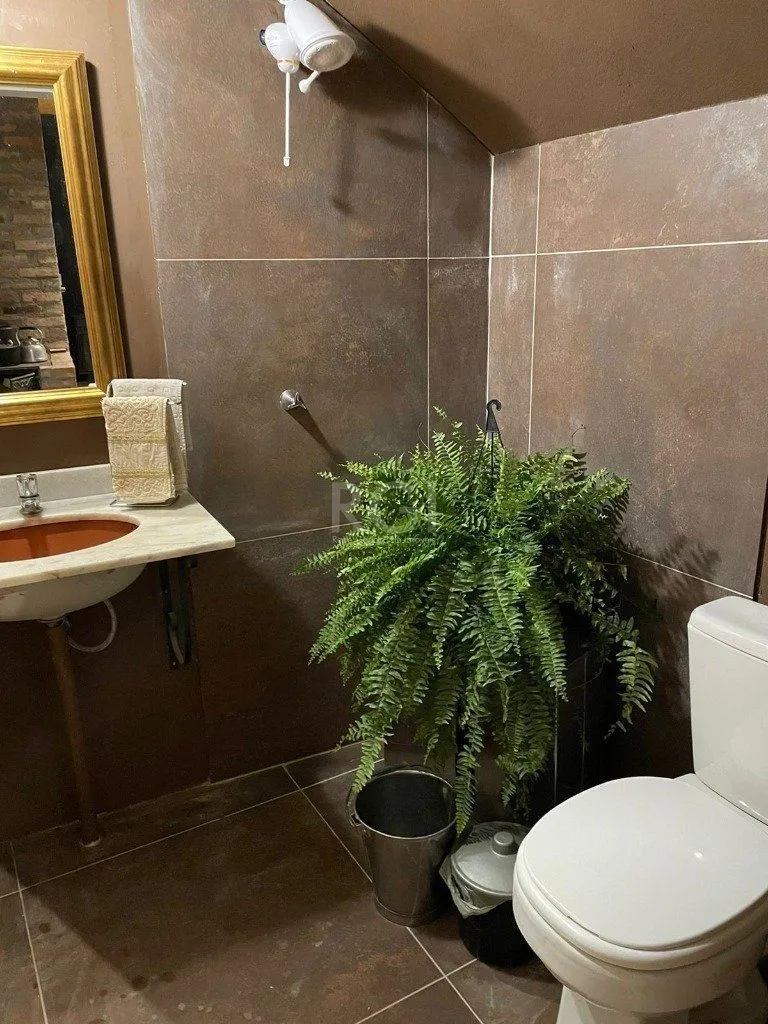 Imagem Casa para Venda - 260m², 3 dormitórios, sendo 2 suites, 2 vagas - Nonoai