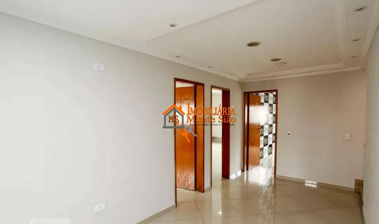 Imagem Sobrado com 3 dormitórios para alugar, 300 m² por R$ 6.272,00/mês - Macedo - Guarulhos/SP