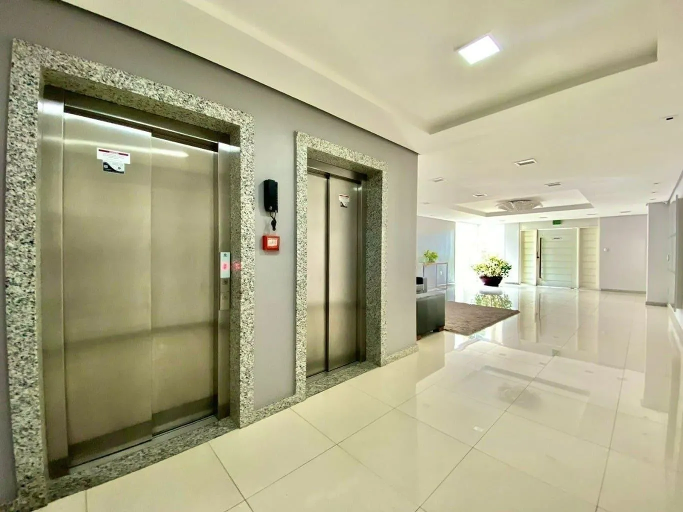Imagem Apartamento de 2 dormitorios à venda em Santana, Porto Alegre.