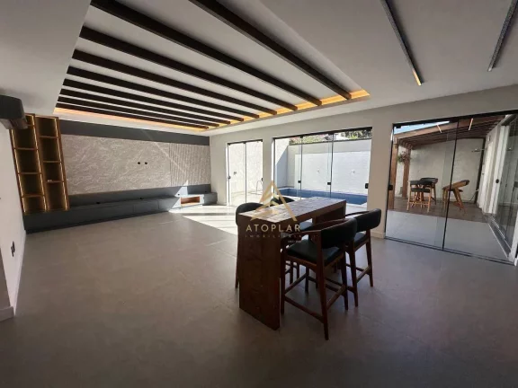 Imagem Casa com 4 suítes sendo 1 master à venda, 400 m² por R$ 7.800.000 - Estados - Balneário Camboriú/SC