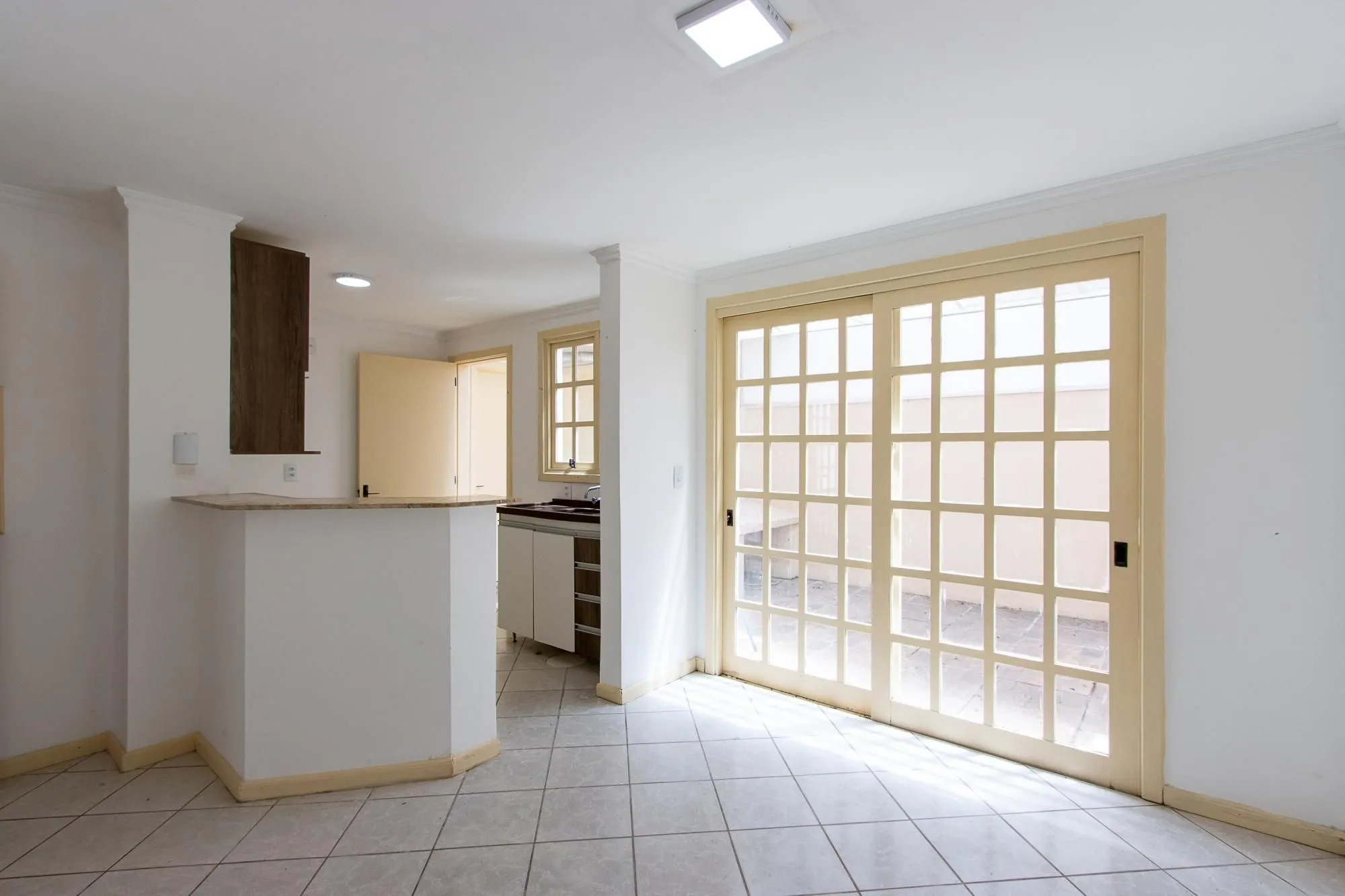 Imagem Casa em condomínio, 3 dormitórios (1 suite) 2 vagas - Jardim Isabel