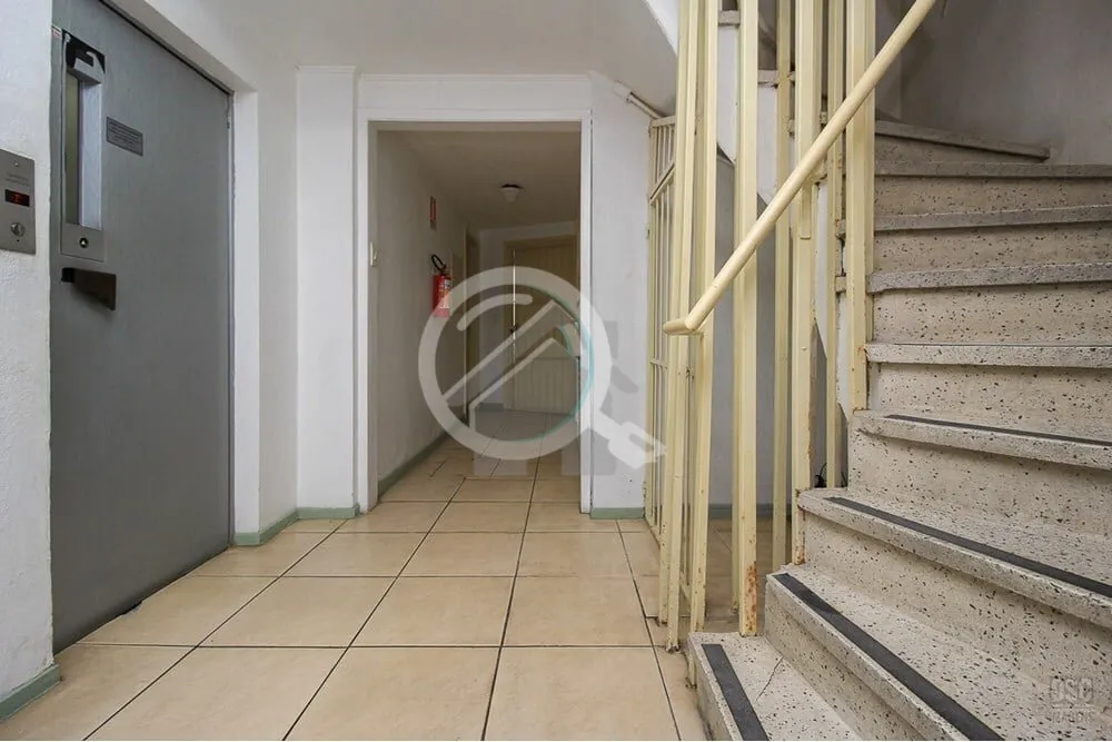 Apartamento de 42m² de área privativa, reformado, fundos, silencioso, possui 1 dormitório, amplo ...