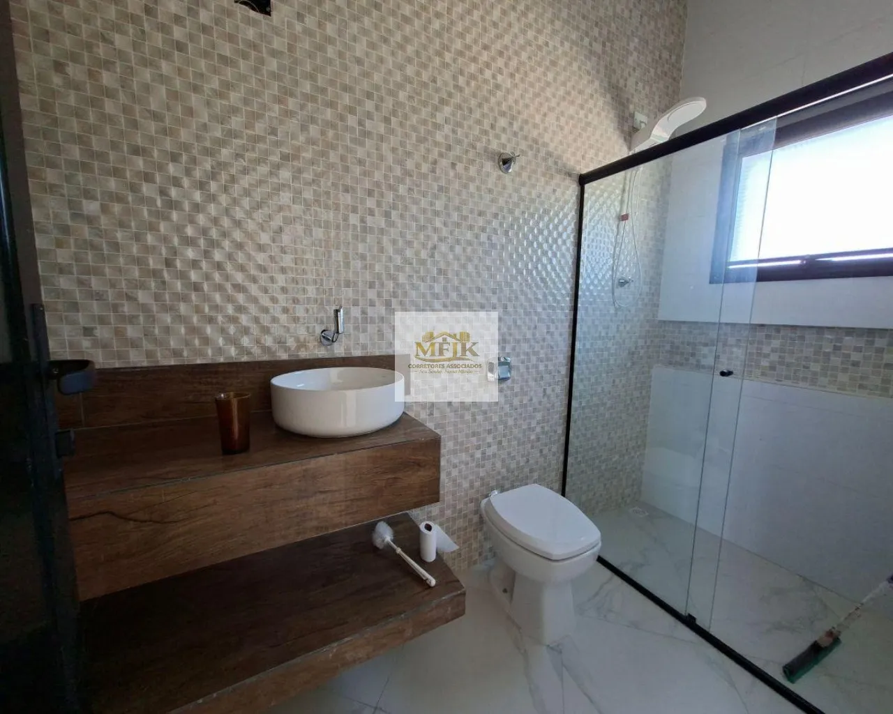 Imagem Casa com 214 m² e 3 quartos à venda em Atami