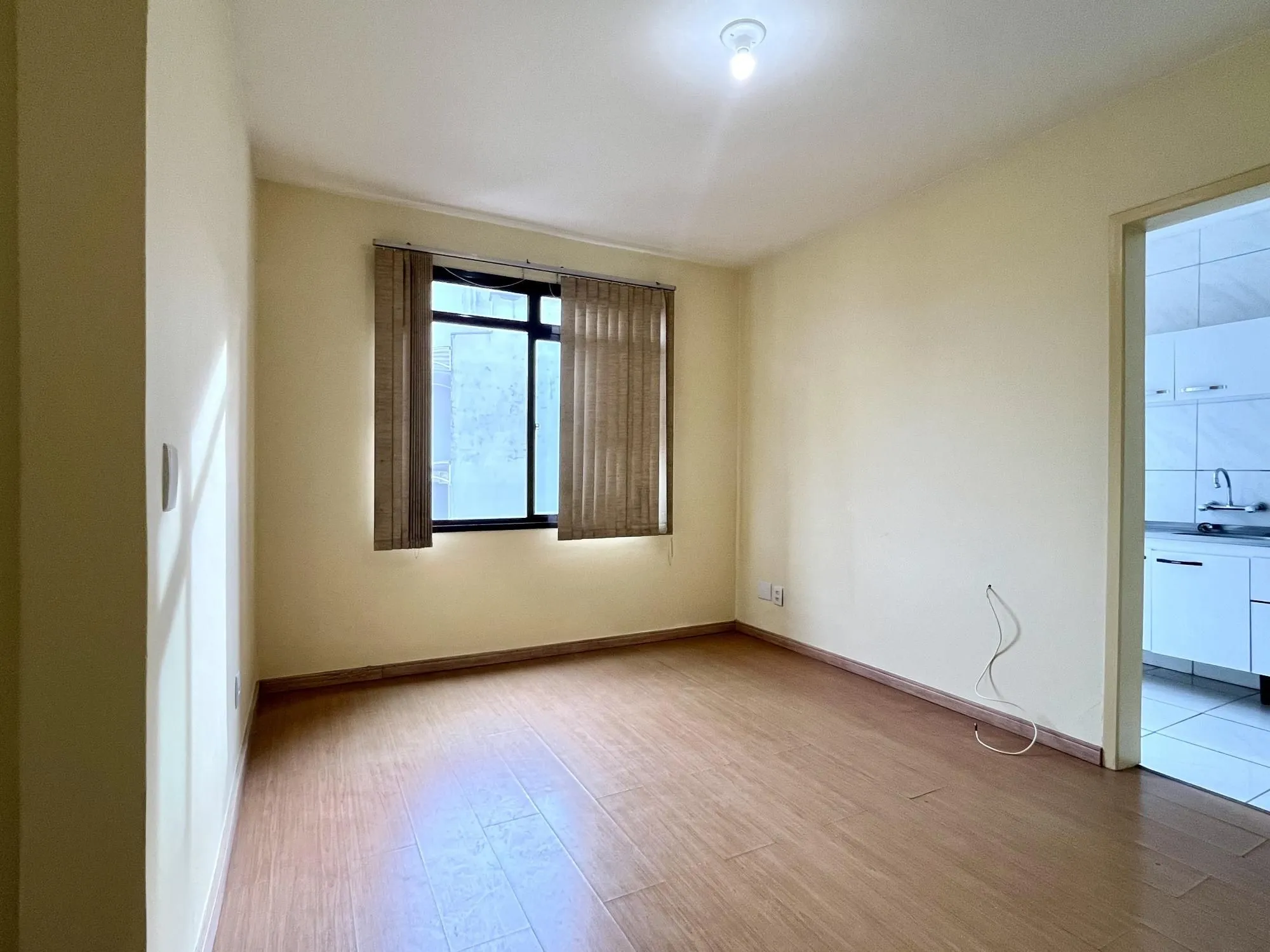 Imagem APARTAMENTO 1 DORMITÓRIO COM VAGA DE GARAGEM