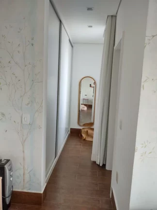 Imagem Casa Moderna em Condomínio  Segurança e Lazer