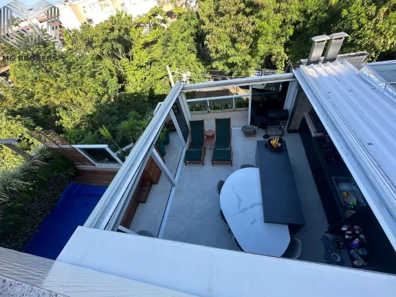 Foto do imóvel Cobertura uplex com piscina à venda no Recreio dos Bandeirantes, Rio de Janeiro - 3 quartos, 1 suíte, 4 salas, 2 vagas, 170m²