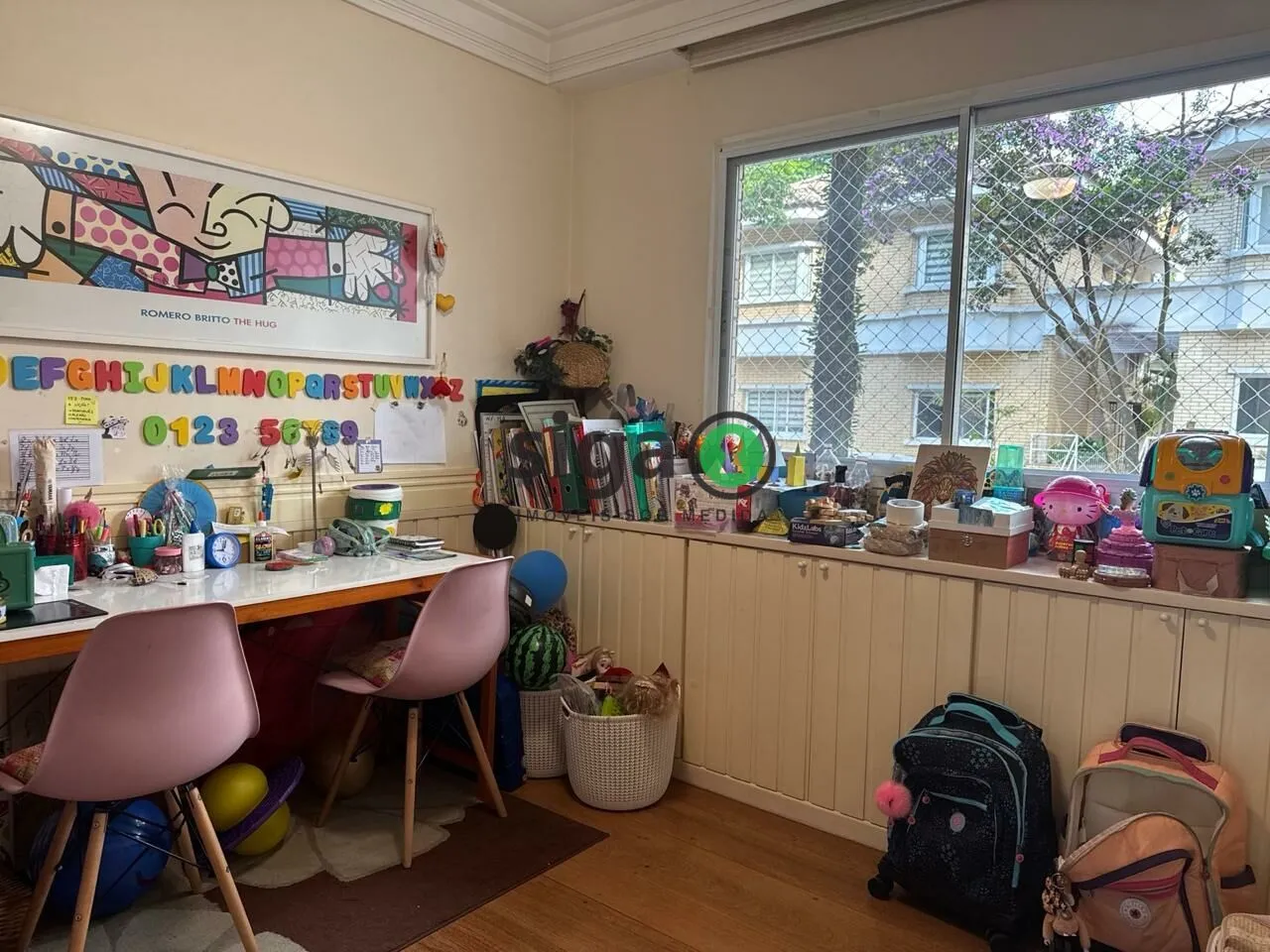Imagem VENDE CASA em CONDOMÍNIO FECHADO no Campo Belo com 3 Suítes e 5 Vagas