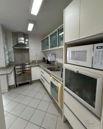 Imagem Excelente apartamento situado no coração de Florianópolis, oferecendo uma combinação única de ...
