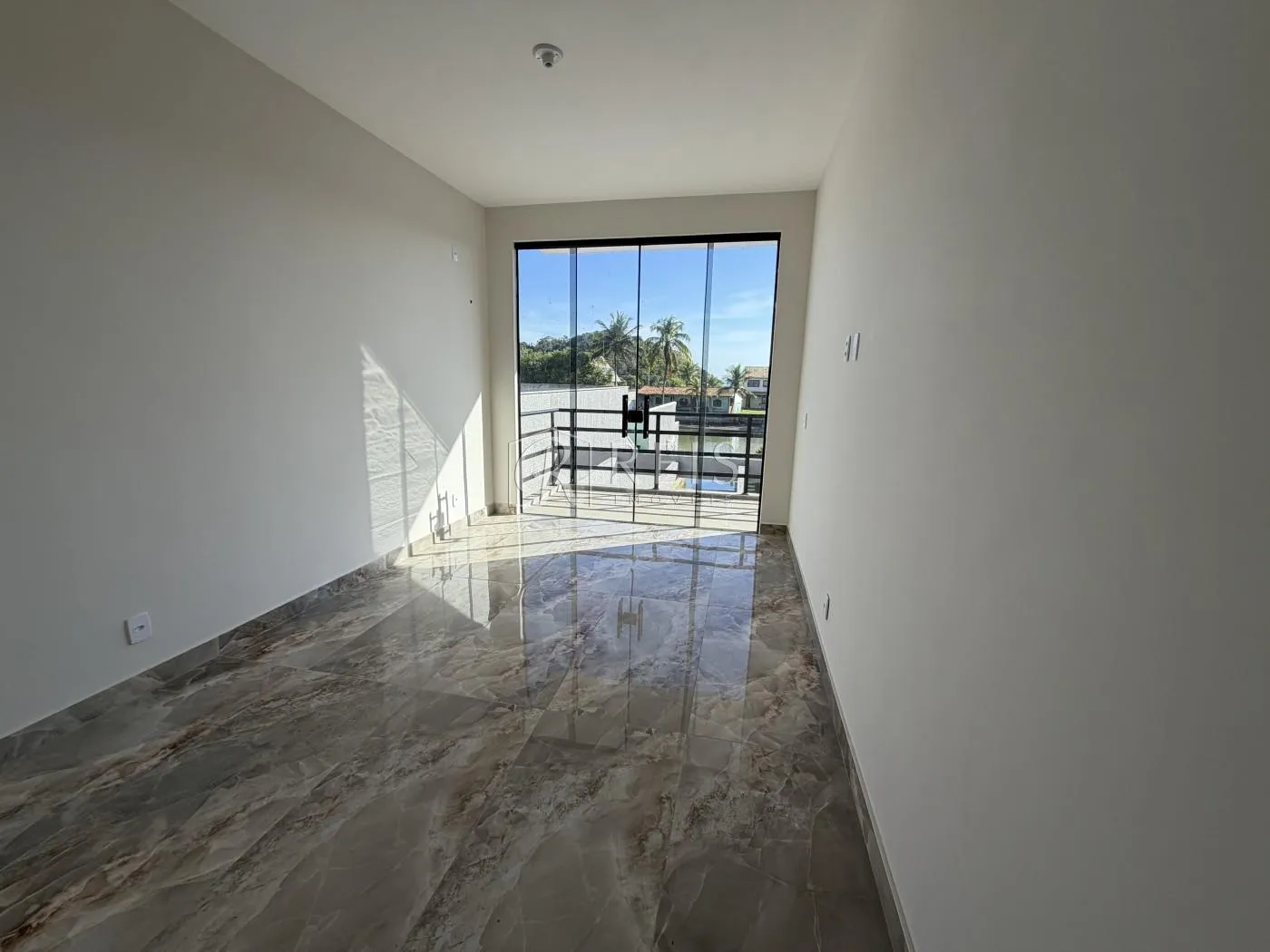 Imagem Casa para Venda em Rio das Ostras, Bosque Beira Rio, 3 dormitórios, 3 suítes, 4 banheiros, 4 vagas
