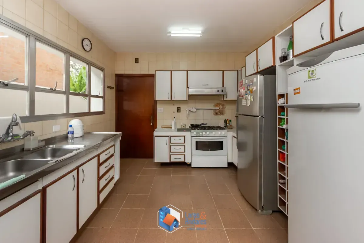 Imagem Casa para venda em Jardim dos Estados com 3 quartos, sendo 1 suíte, 410m²