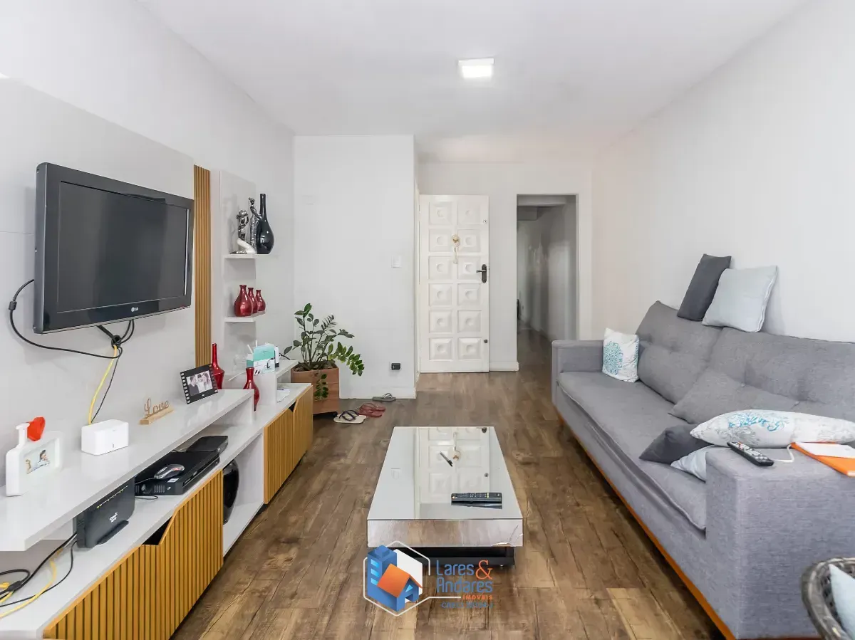 Imagem Sobrado para venda em Jardim Japão com 3 quartos, sendo 1 suíte, 171m²