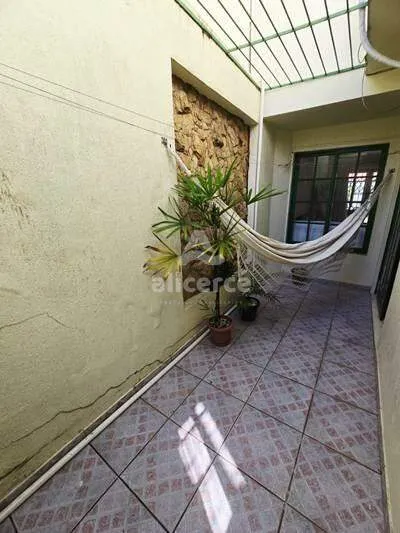 Imagem Casa à Venda em Campinas | 4 Dormitórios, Suíte, Terraço e Garagem