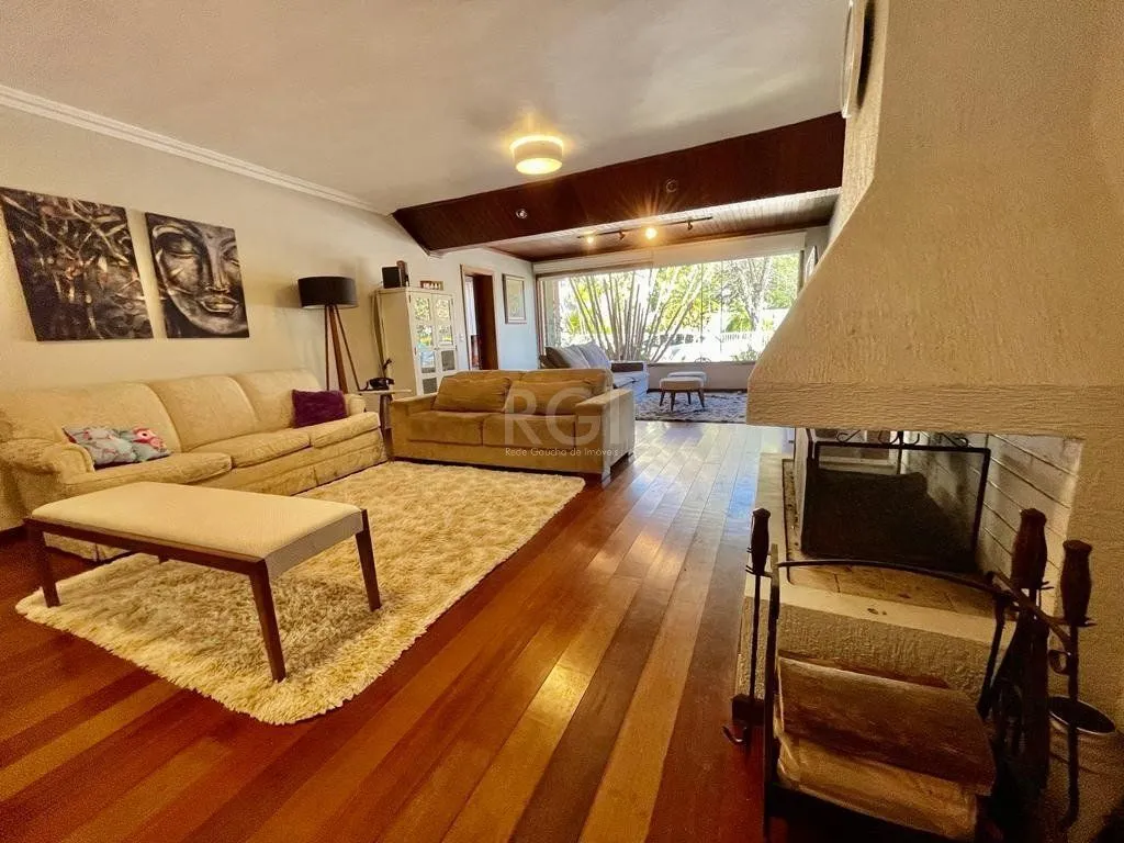 Imagem Casa para Venda - 187.9m², 4 dormitórios, 1 suite, 2 vagas - Pedra Redonda, Poa