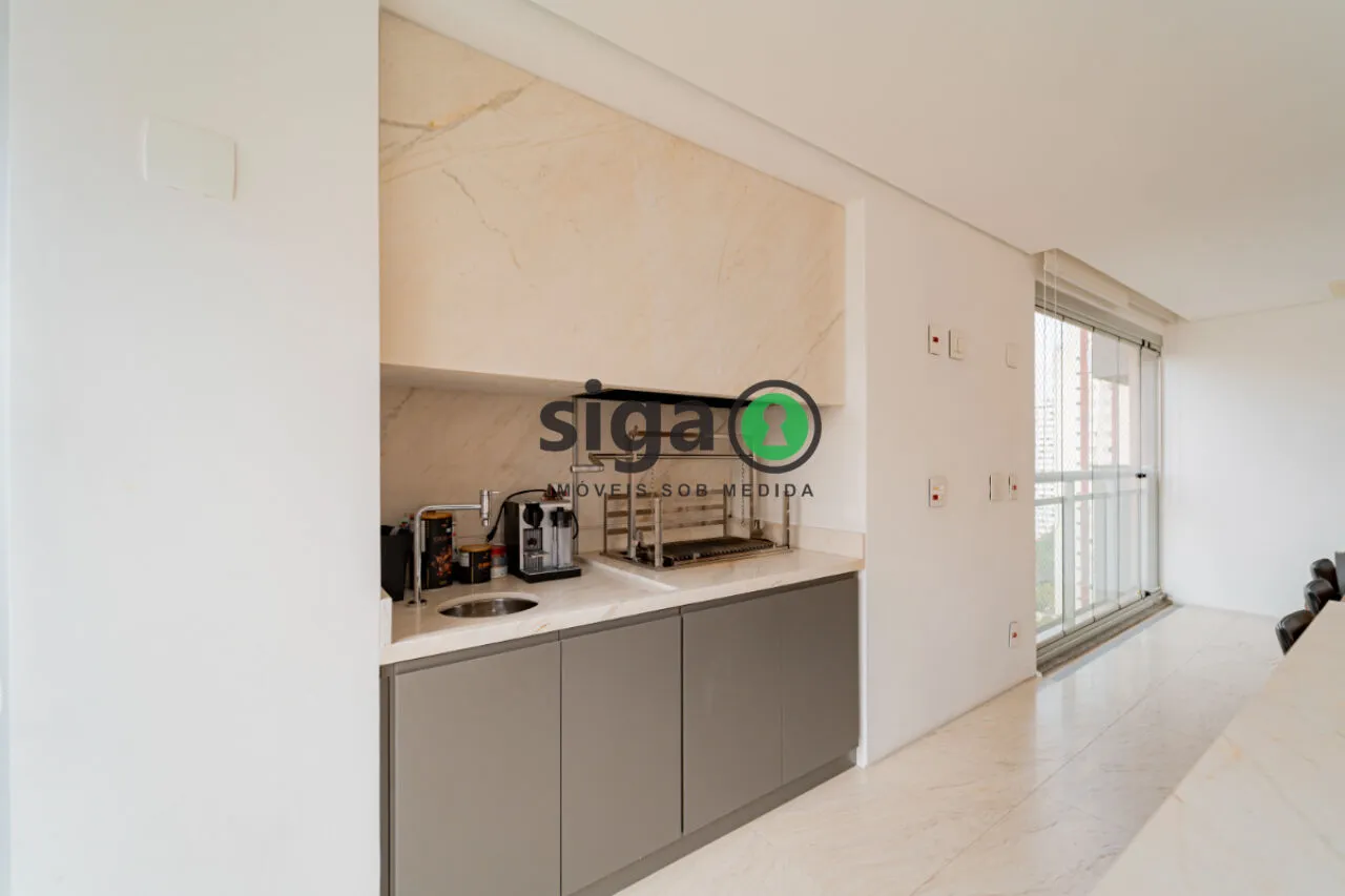 Imagem Apartamento Alto Padrão à Venda no Campo Belo - 220 m² - 3 Suítes - 4 Vagas - Varanda Gourmet