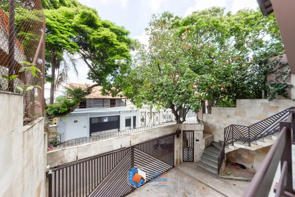 Imagem Sobrado para venda em Jardim Londrina com 4 quartos, sendo 1 suíte, 340m²