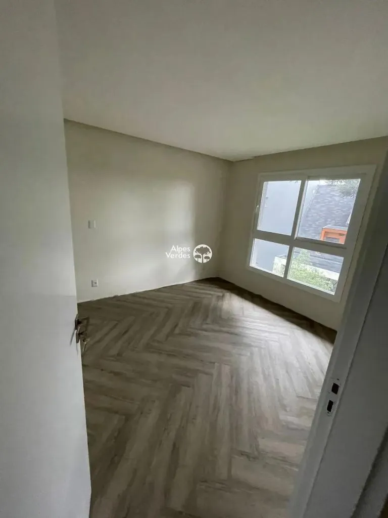 Imagem Vende-se apartamento no centro de Gramado a certa de 10 minutos da Rua Coberta