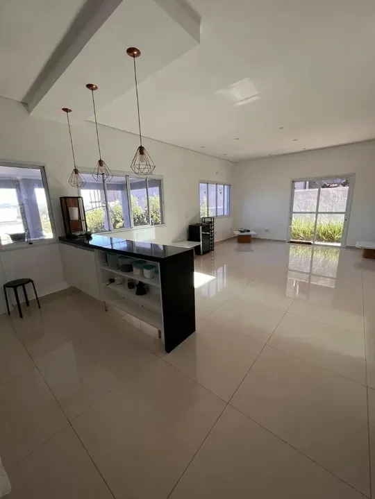 Imagem Casa de Alto Padrão no Condomínio Valville - 3 Suítes, Vista Panorâmica e Lazer Completo!