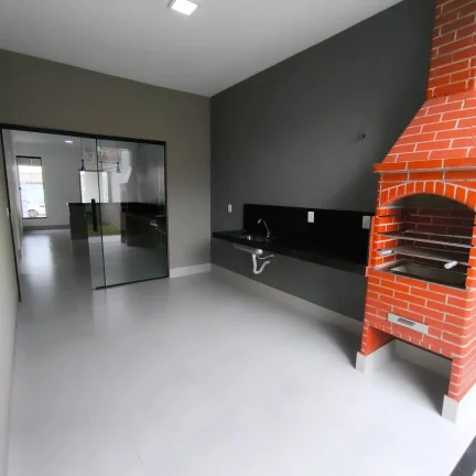 Imagem Casa De 2/4 Com Suite Om Quintal Grande E Otimo Acabamento No Parque Montreal