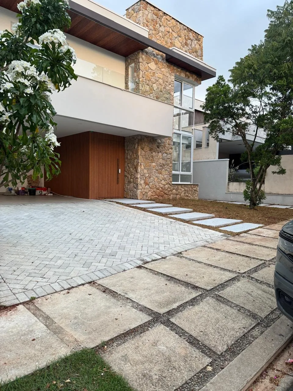 Foto do imóvel Sobrado de alto padrão à venda no Condomínio Mont Blanc, Sorocaba, com 3 suítes, piscina e 280 m² em PARQUE RESERVA FAZENDA IMPERIAL, SOROCABA - SP