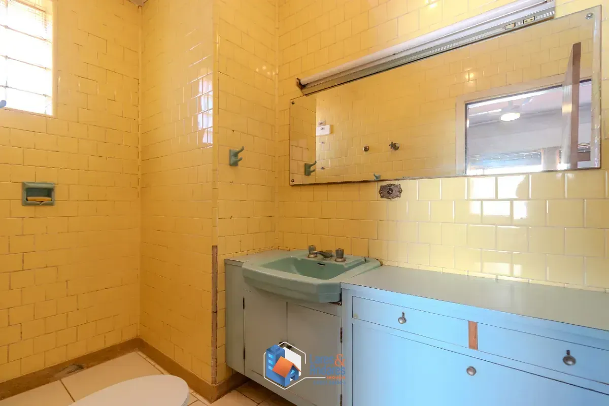 Imagem Sobrado para venda em Aclimação com 4 quartos, sendo 1 suíte, 452m²