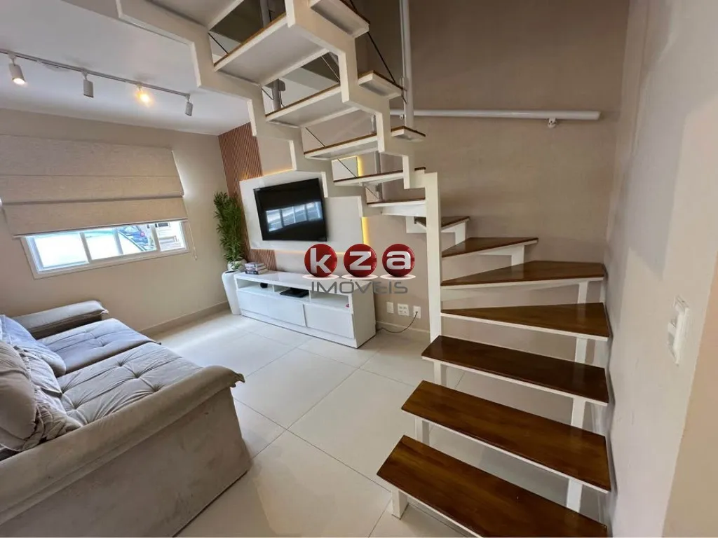 Imagem Casa em Condomínio à Venda em Valinhos-SP: 3 Quartos, 1 Suíte, 2 Salas, 2 Banheiros e 2 Vagas de Garagem!