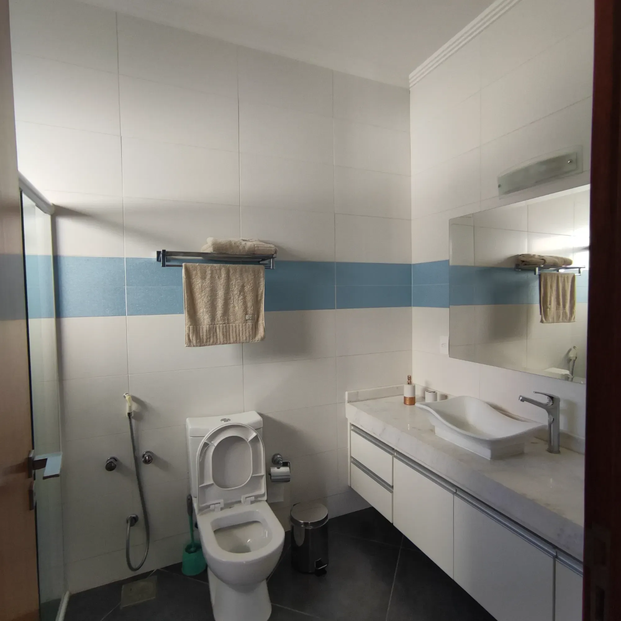 Imagem Casa de Condomínio com 4 Quartos à Venda, 374 m² em Medeiros - Jundiaí
