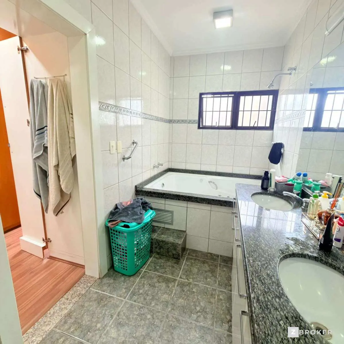 Imagem Casa à venda em São Paulo, Vila Palmeiras, com 4 quartos, 243m2