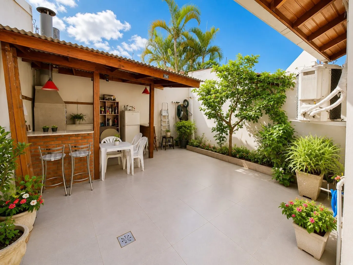 Imagem Casa 03 dormitórios no bairro Guarujá em Porto Alegre
