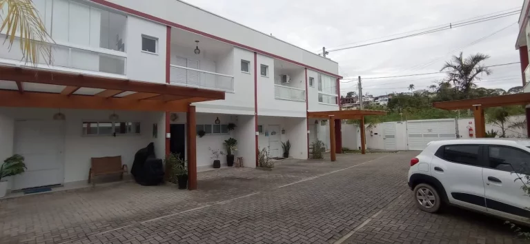 Imagem Excelente !!! Sobrado em condomínio Praia do Massaguaçu - Caraguatatuba SP