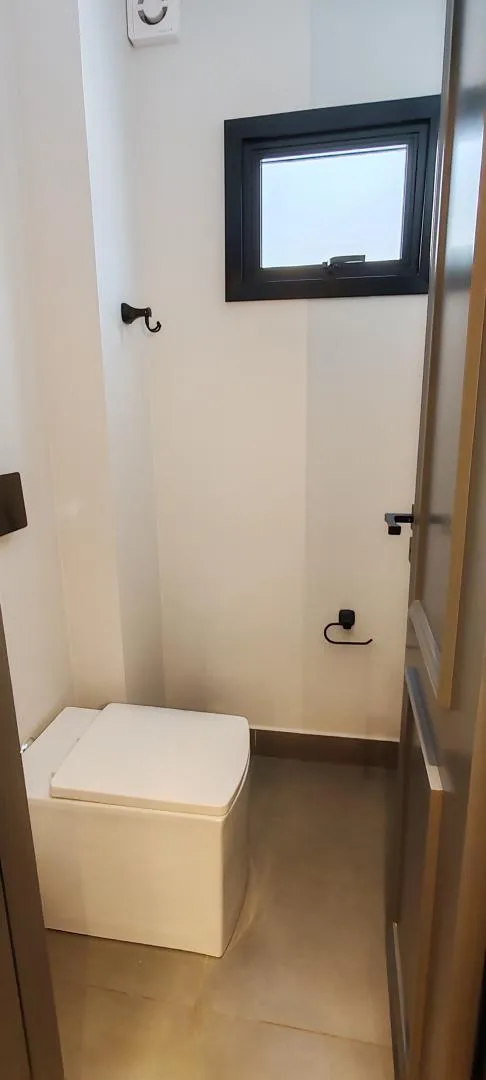 Imagem Sobrado de Luxo com Área de Lazer Completa Condomínio Treviso, Bairro Fag, Cascavel - Venda