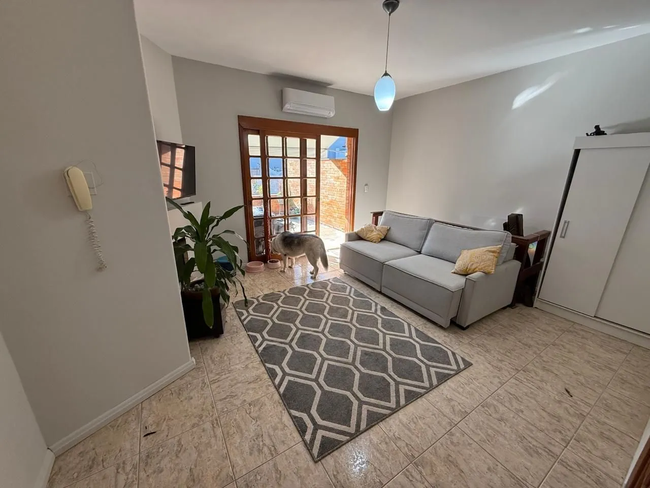 Imagem Apartamento com 02 quartos, 02 banheiros e 01 vaga Coberta no Bairro Petrópolis