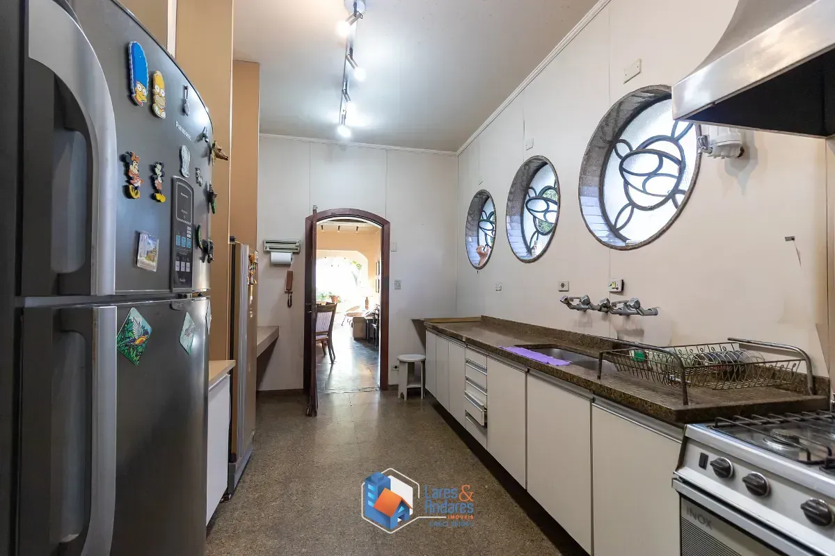 Imagem Casa para venda em Campo Belo com 4 quartos, sendo 1 suíte, 329m²