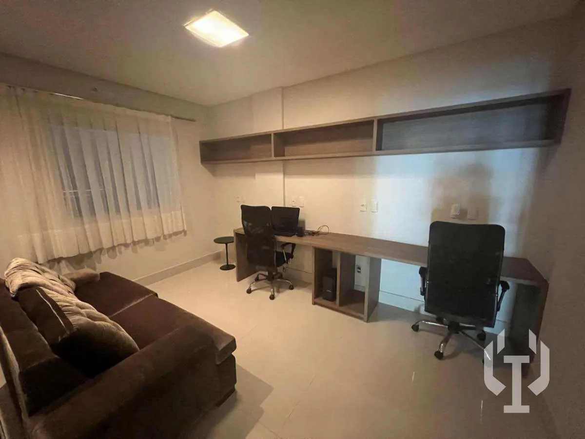 Imagem Apartamento à venda, no PALAZZO DEL MARE em Itapema, Meia Praia, com 4 quartos, 240m2